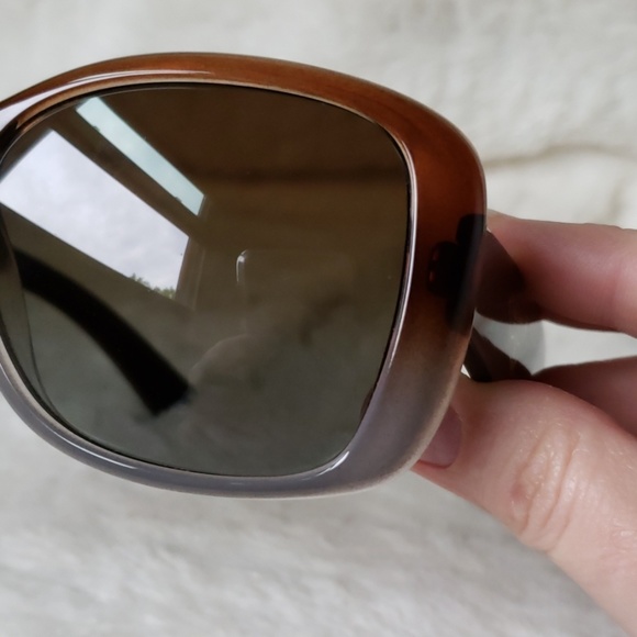 Prada sunglasses - Picture 6 of 8